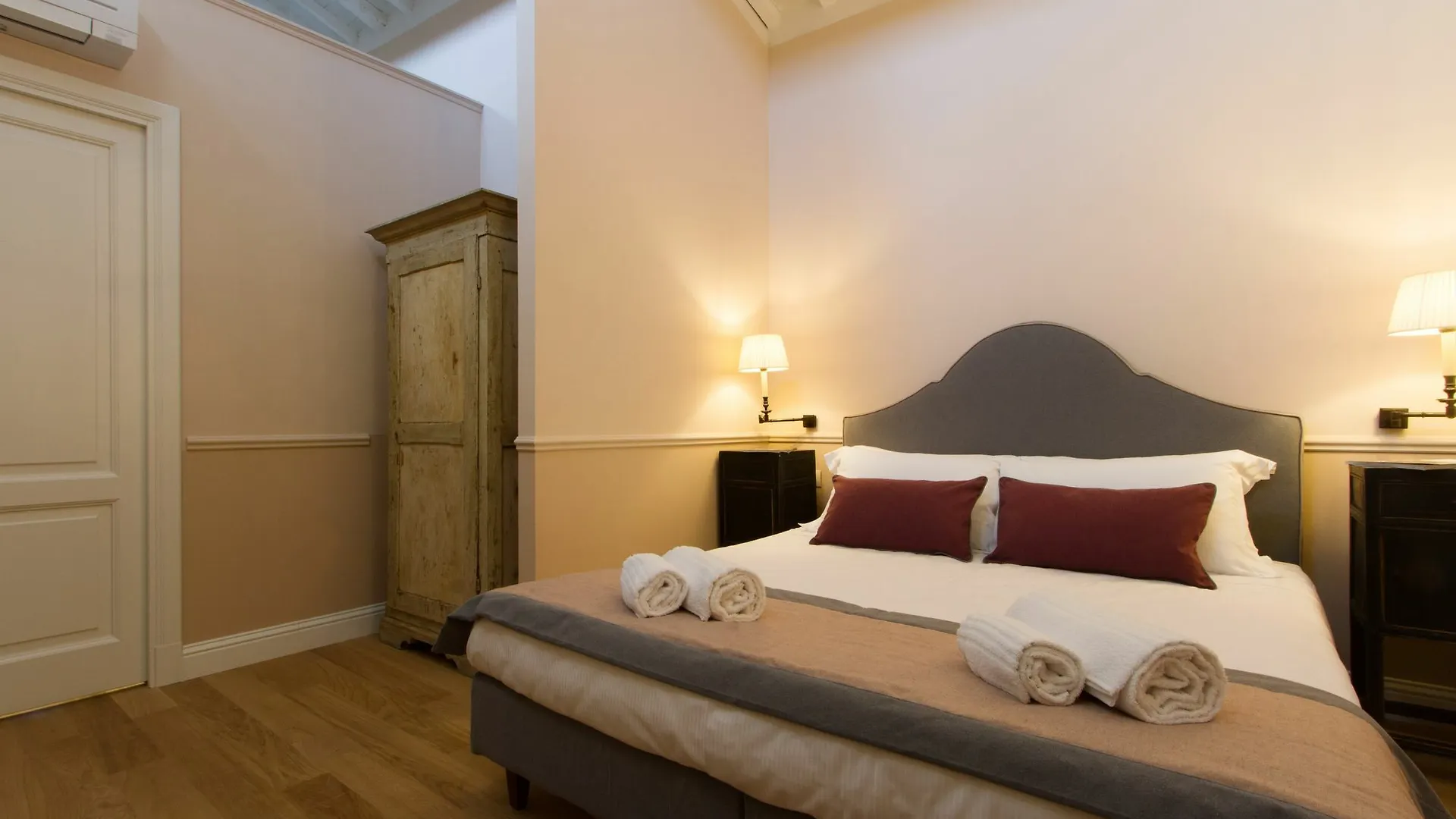 La Croce D'Oro - Santa Croce Suite Apartments Florencia Italia