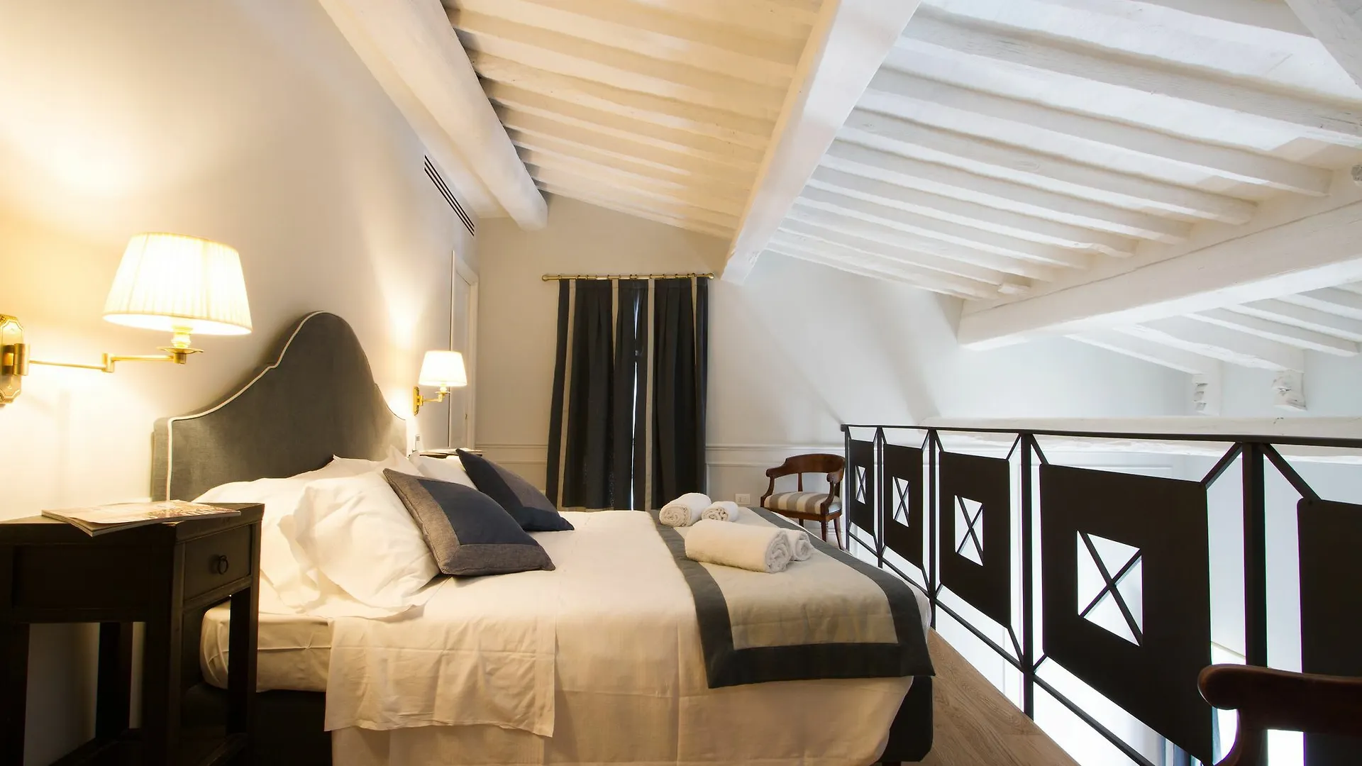 La Croce D'Oro - Santa Croce Suite Apartments Florencia
